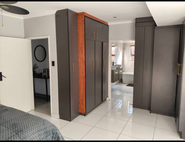 3 BEDROOM TOWNHOUSE FOR SALE IN WATERVAL EAST